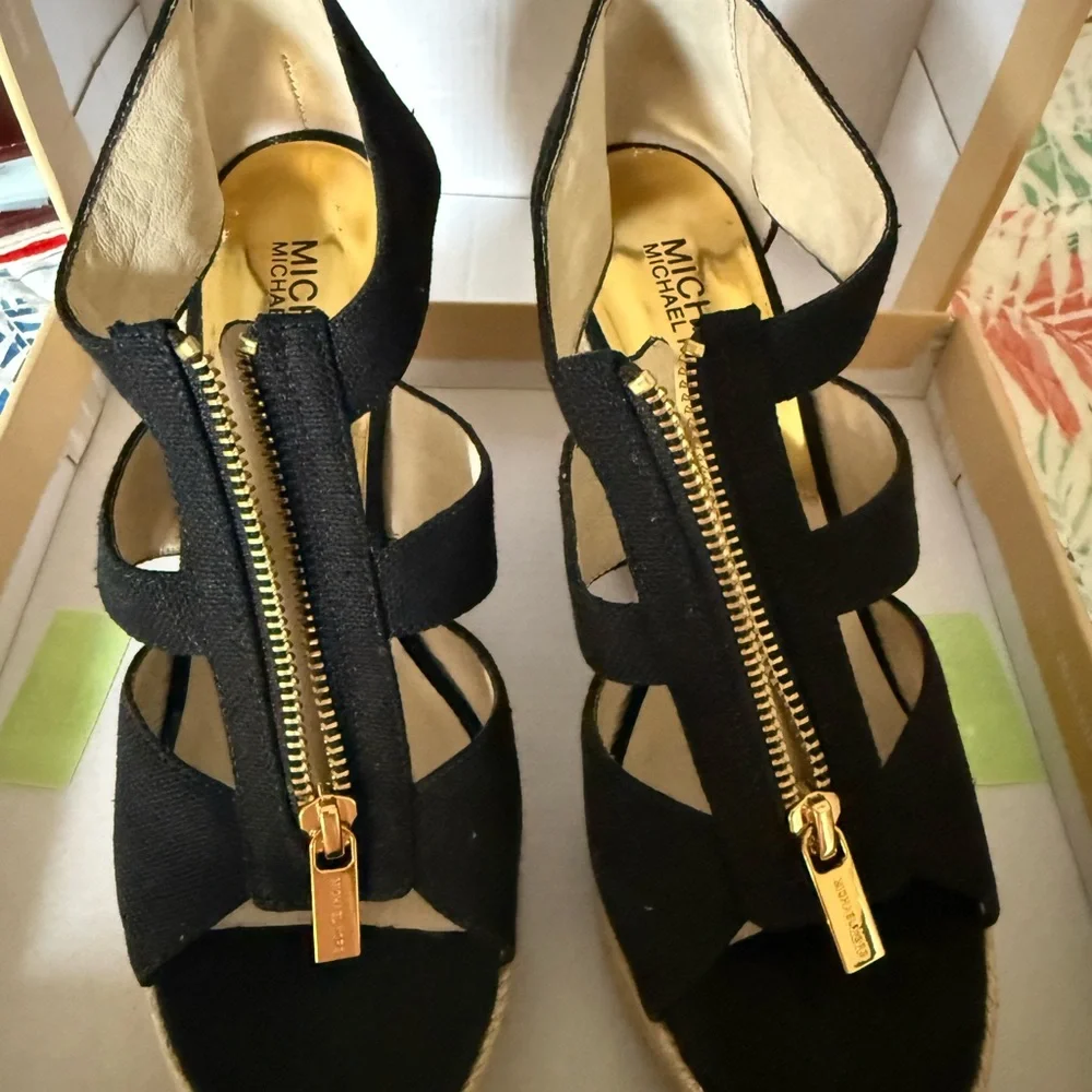 Michael Kors Black and Gold “Damita” Wedge Sandals size 7
